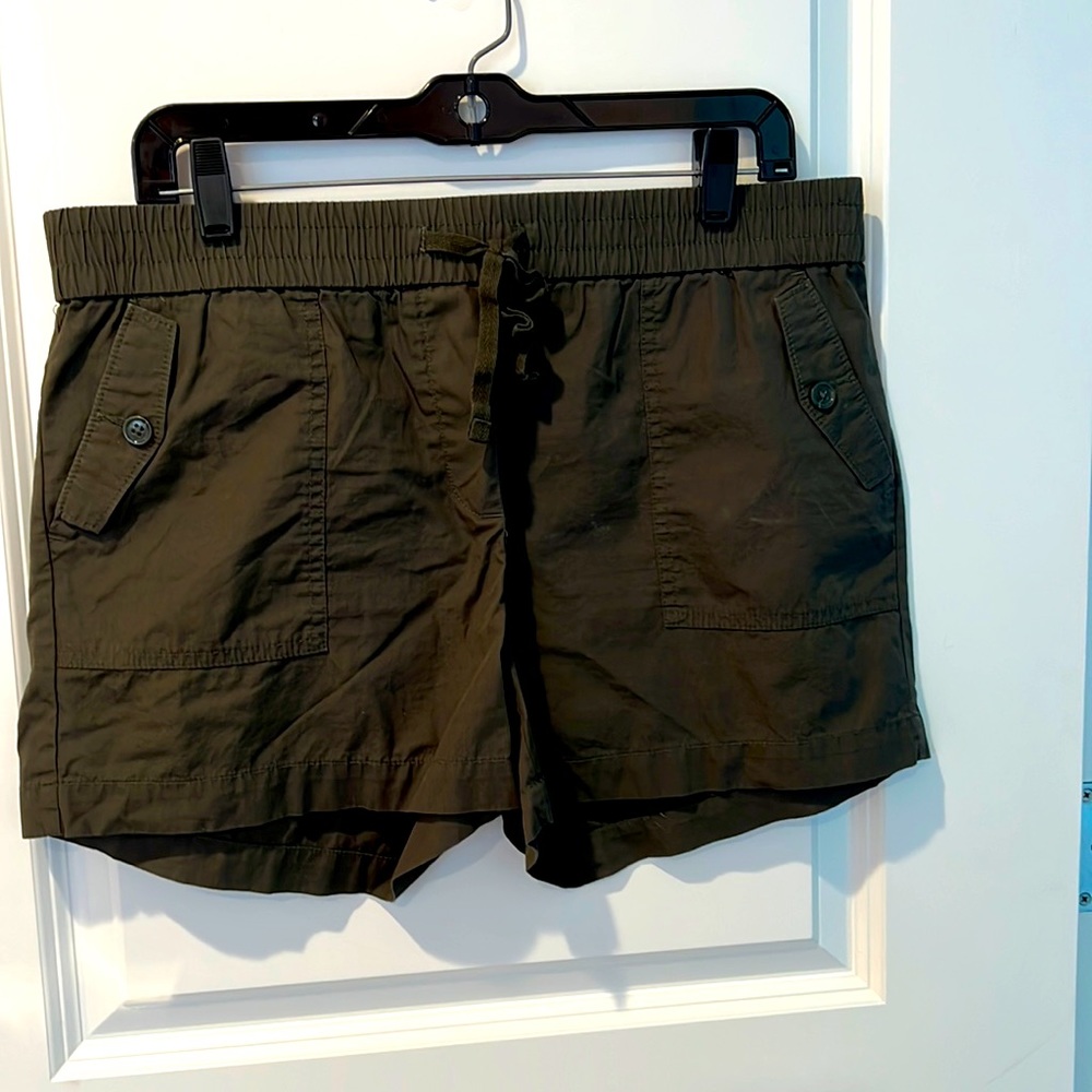 NWOT LOFT Cotton Cargo shorts, Sz M
